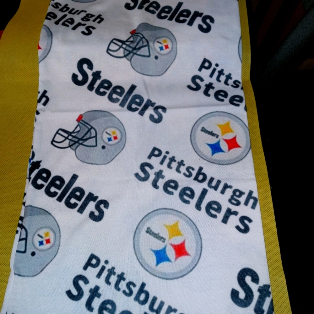 Mens Pittsburgh Steelers face covering